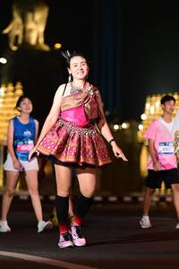 BIB: 400
                            <button type="button" onclick="openModal(21112868)" class="btn btn-primary btn-sm float-right btn-popup" data-toggle="modal" data-target=".modal-high-quality">
                        <i class="fas fa-shopping-cart"></i> Add to Cart
                    </button>
                                            <button type="button" onclick="isThisMe(21112868, true)" class="btn btn-success btn-sm float-right btn-popup btn-isme hidden" data-toggle="tooltip" data-placement="bottom" title="นี่คือรูปของคุณใช่ไหม คลิกที่นี่เพื่อเอาเข้าอัลบั้ม">
                        <i class="fas fa-plus"></i> Add to album
                    </button>
                    <button type="button" onclick="isThisMe(21112868, false)" class="btn btn-warning btn-sm float-right btn-popup btn-isnotme hidden">
                        <i class="fas fa-ban"></i> Remove from album
                    </button>